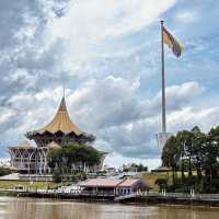 "Scenic Sarawak River Cruise: Explore Kuching's Waterfront and Historic Landmarks"