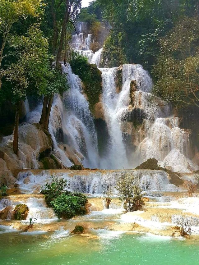 A BREATHTAKING WATERFALL EXPERIENCE