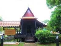 เที่ยววัดพลับศึกษาเรื่องราวพระเจ้าตากสิน