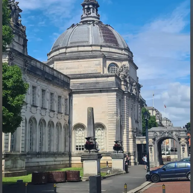 Art and Science Under One Roof