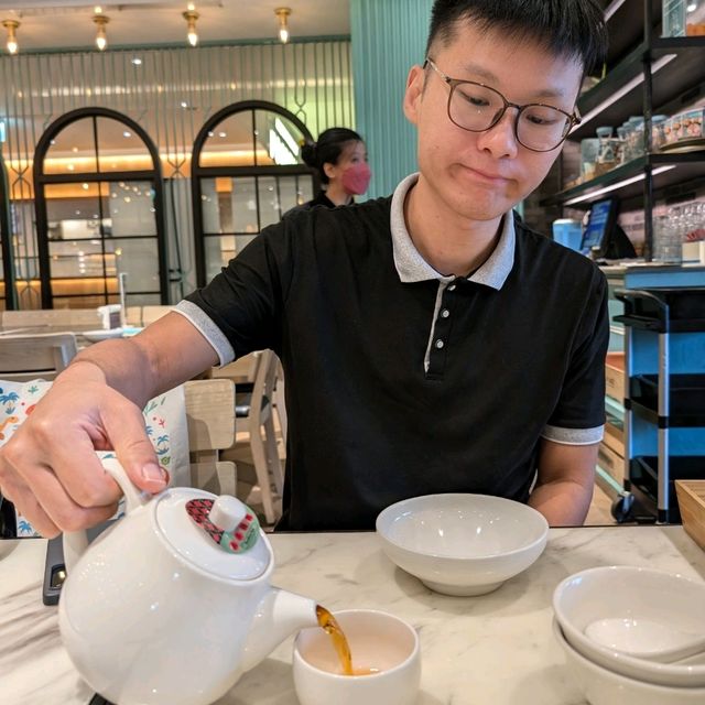 Unexpected Culinary Discovery in Taipei - Social Place