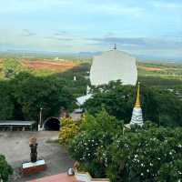 Wat Tham Phrathat Khao Prang