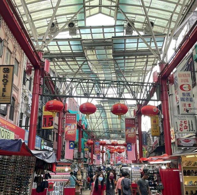 Shoping In Petaling Street Market