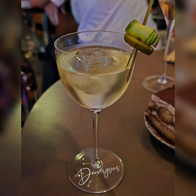 西門町二樓隱秘個性酒吧😻