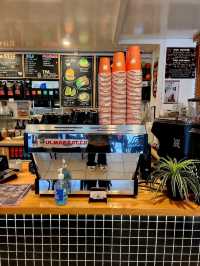 🇦🇺 Charming Cafe in Spring Hill, Queensland, Australia