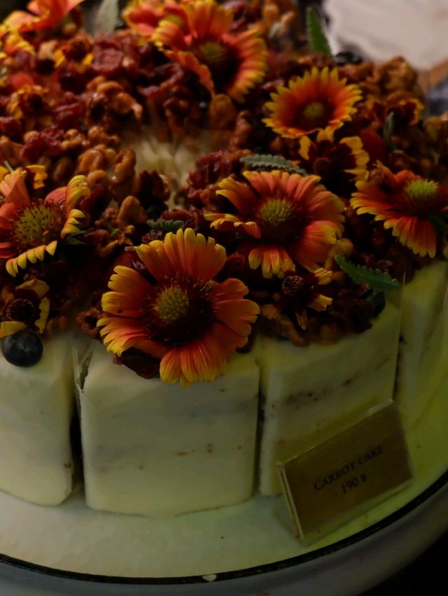 Wall flowers คาเฟ่ฟิลกู้ดดในย่านเก่าา