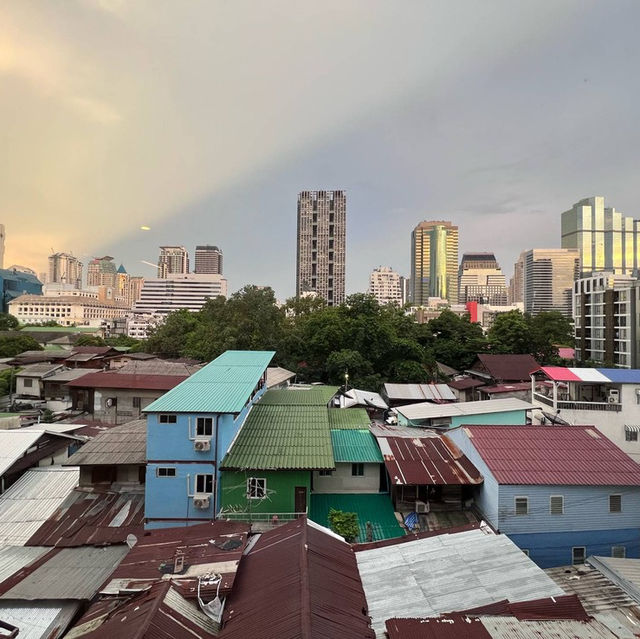 ที่พักใจกลางย่านสีลม 🛏️ 