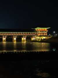 경주 야경 명소로 알려진 ‘월정교’