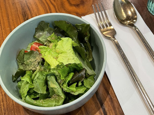 뉴욕에 위치한 태국 음식 맛집 “Mitr Thai Restaurant"