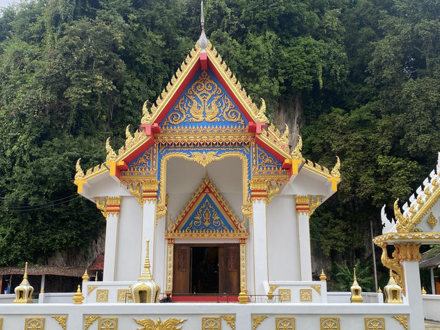 วัดหัวเขา วัดสวยวิวเขาจังหวัดตรัง