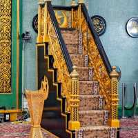 Masjid Sultan: A Golden Dome of Faith