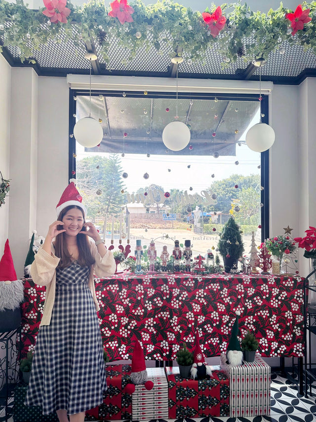 ชมคาเฟ่คริสต์มาสสุดอลังการ ที่ฤดูจันท์ 🎄🎅✨