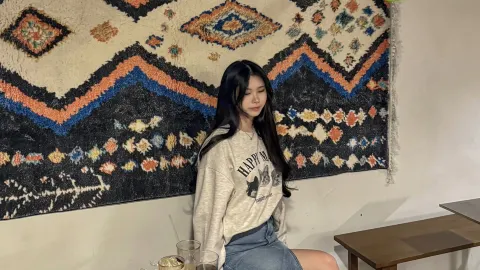 SAU, a sentimental cafe selling the black and white chef's night tiramisu — traveler post in Ulsan