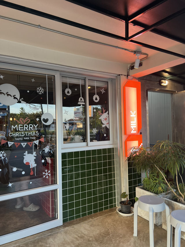 ร้านปัง,นม ธีมคริสต์มาส🎄🍁🧣
