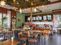 📍 The Glasshouse Cafe 🏡🎄🍽️☕️