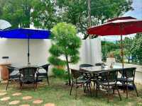 Hillrise Coffee 16 Canning Garden: Nostalgic Charm Meets Modern Comfort