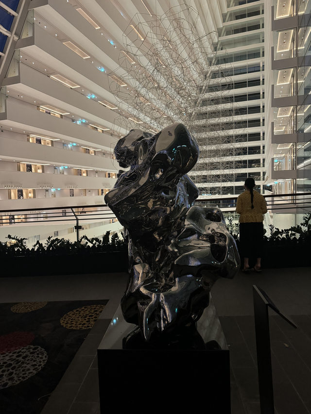 🇸🇬 Marina Bay Sands Hotel Lobby: A Masterpiece of Modern Design 