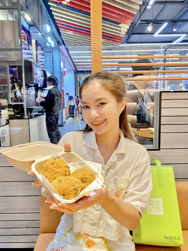 ชาผลไม้ตัวดัง Naixue Tea & Bakery