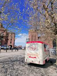 Albert Dock Landmark ของเมือง Liverpool ⛴️