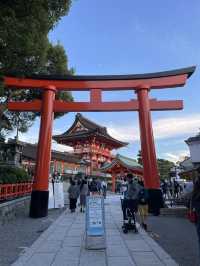 🇯🇵 Kyoto’s Beauty: Rising Sun Above the Crowds