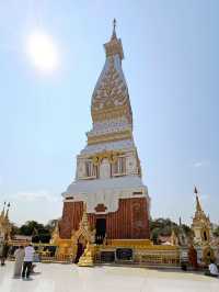 ไหว้พระ ขอพร วัดพระธาตุพนม