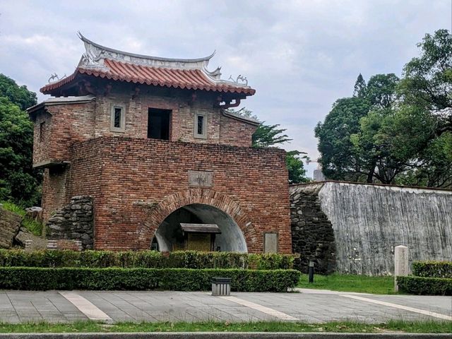 成大榕園，大學校園內親子放風的好所在