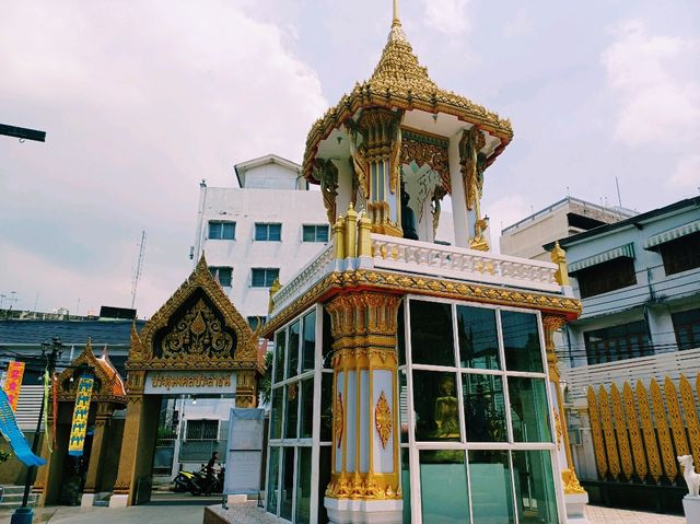 泰國曼谷市中心湄南河畔著名古跡皇家寺廟景點：Wat Sangwet Witsayaram，暹羅文化藝術精美寺廟建築，適合打卡拍照📸冥想