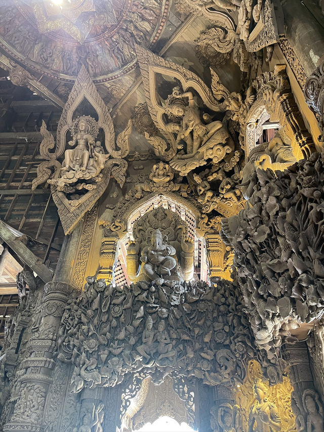 เที่ยวที่ปราสาทสัจธรรม ✨