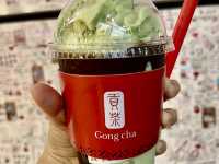 沒想到在韓國最常看到的奶茶竟然是它？貢茶初體驗超出預期！