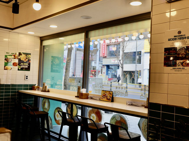   富平區超便利自助餐廳！Ssada Gimbab豬排飯和麵類美味又實惠，完美早餐選擇！