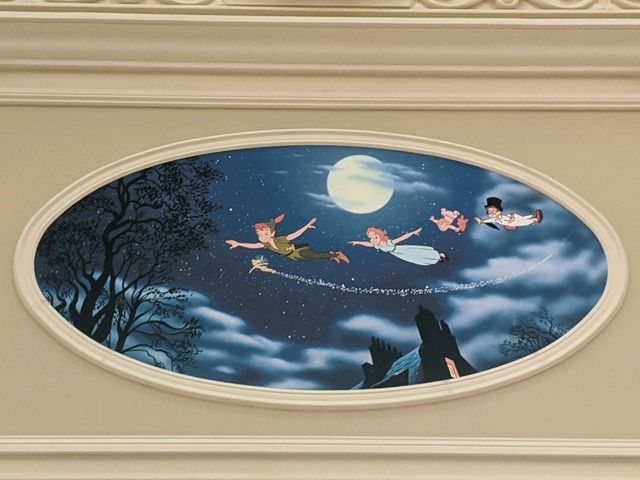 【千葉】東京ディズニーランドホテルでディズニーキャラに囲まれて眠る