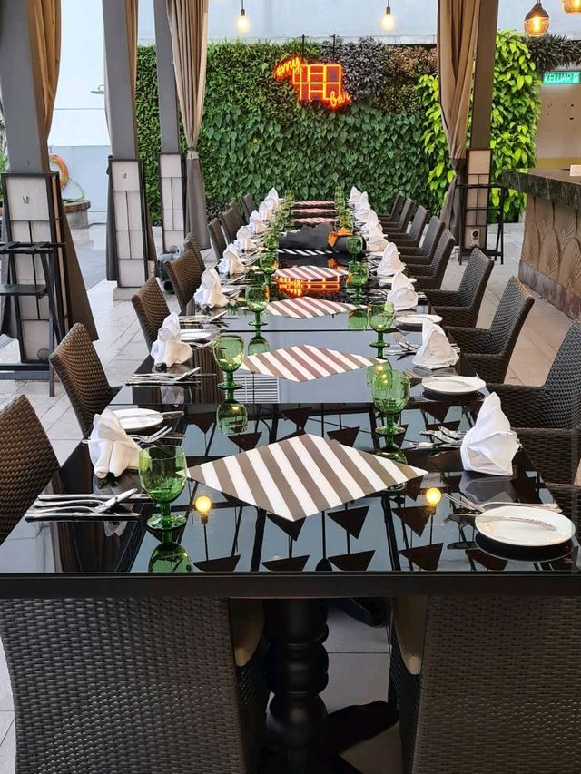 Hotel Stripes Kuala Lumpur, Autograph Collection