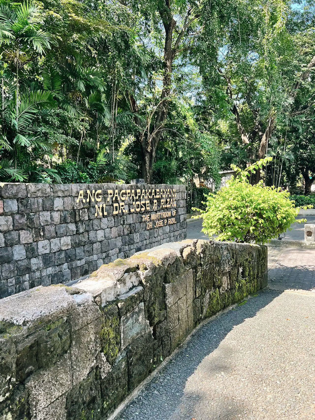 A Serene Tribute: Rizal Park