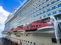 "Ocean Escapes: The Luxe Voyage with Resorts World Cruises"