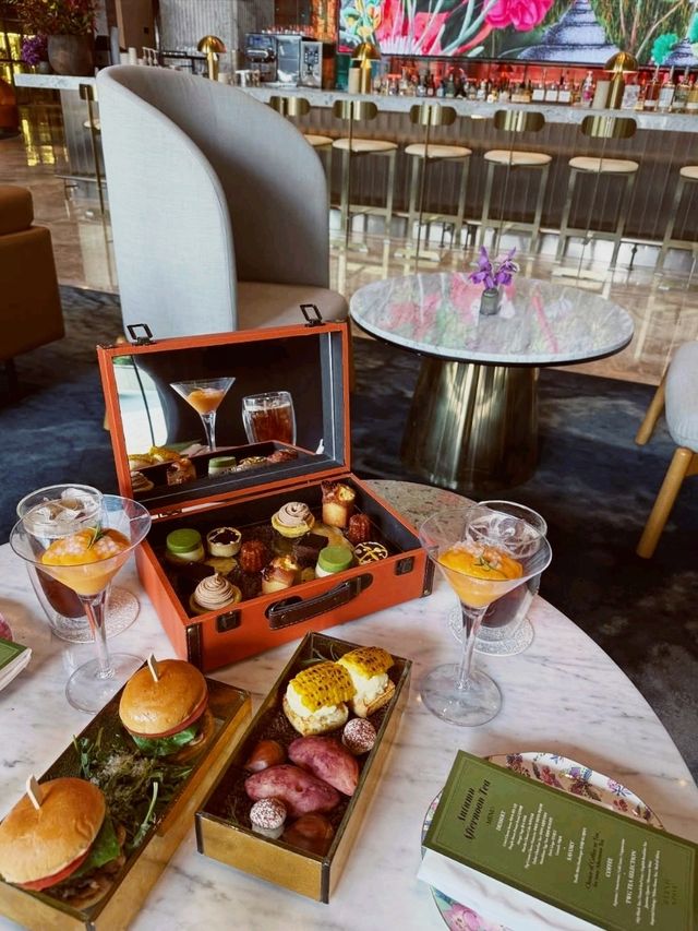 Spring in Full Bloom at Mondrian Restaurant