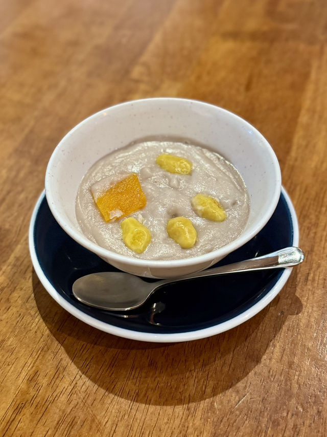 Heesan — Retro Café Charm Along Jonker Street, Melaka