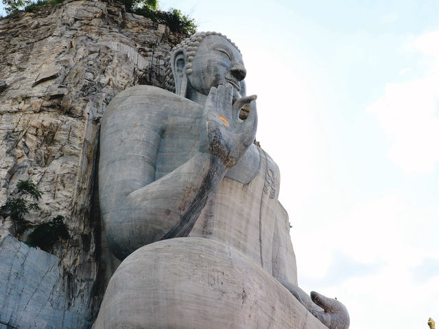 วัดเขาทำเทียม จ.สุพรรณบุรี
