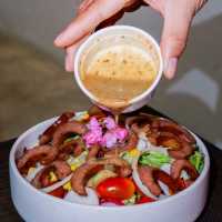 ร้านอาหารสุดคราสสิค ฟีลเรโทรย้อนยุค Grill 'n Brew