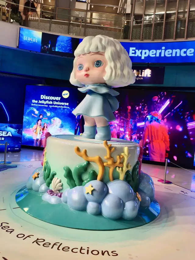 曼谷| 限定快閃活動 海洋世界變身夢幻童話場景,Chalotte女孩現身海底陪你尋寶!