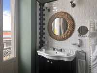 Grand Hôtel Henri ใจกลางเมืองเก่าโพรวองซ์