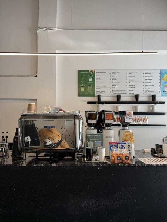 Roastniyom Coffee - ร้านกาแฟสุดฮิตสาขาพายัพ