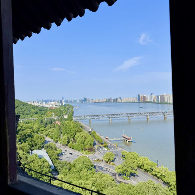 A Magical Trip to Hangzhou
