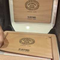 台北東區大人下午茶威士忌 & 雪茄「伊高勢」