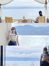 3 Minutes, 1 Window, Infinite Views The most photogenic 3 minutes of my trip! [⏳🪟🌊