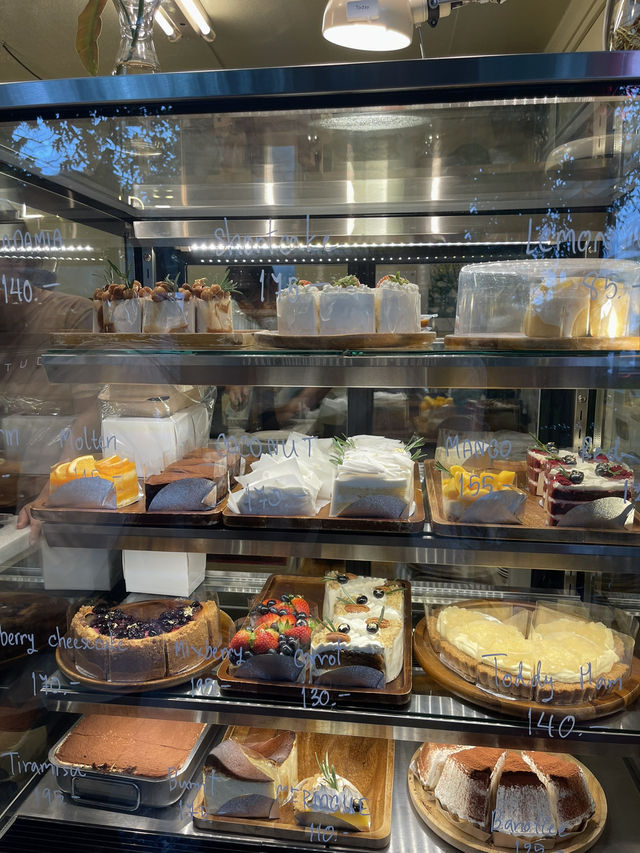 Altitude cafe ศรีราชา 🍰