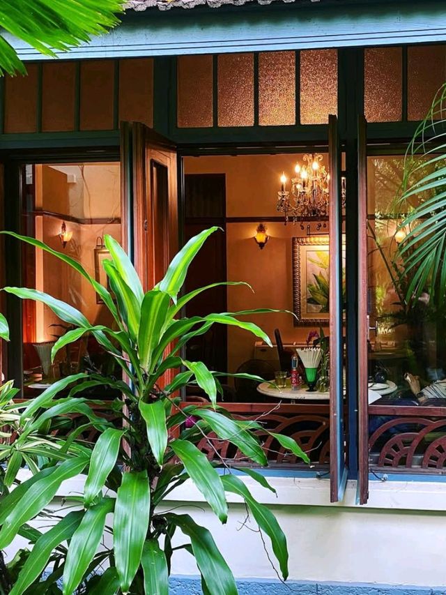 🌿✨ Bangkok’s Hidden Gem: Ariyasomvilla – A Thai Heritage Retreat! ✨🌿