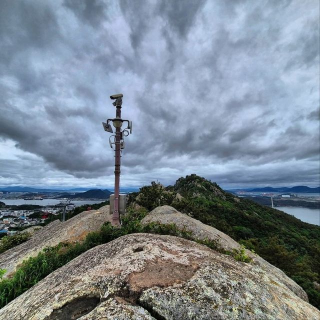 Easy Trails, Big Views