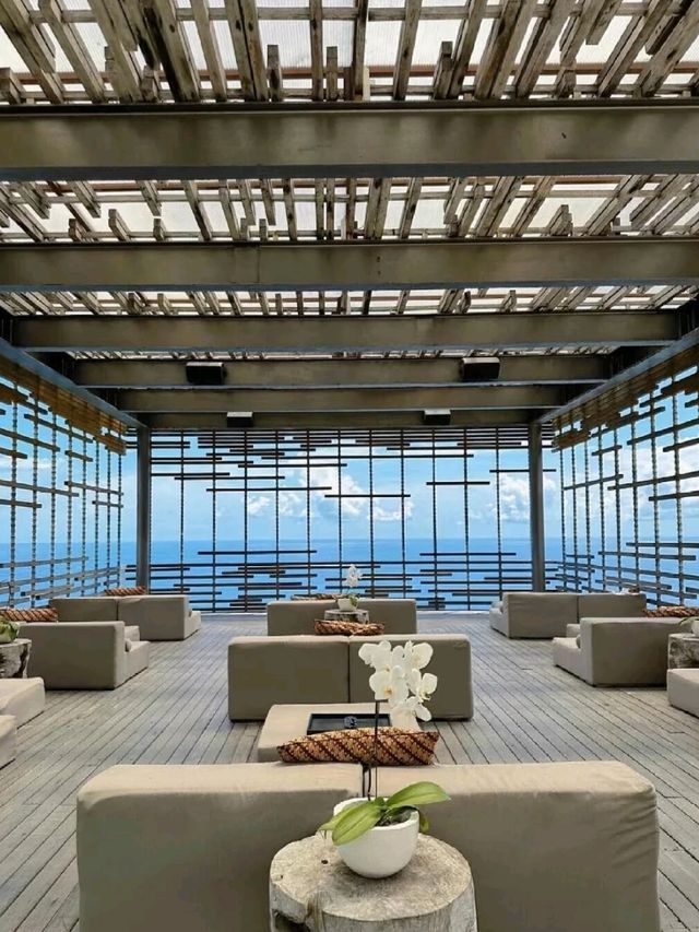 Conrad Bali – A Seaside Haven of Sophisticated Luxury