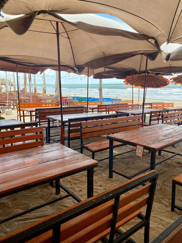 ป้ายาซีฟู้ด หาดแม่รำพึง