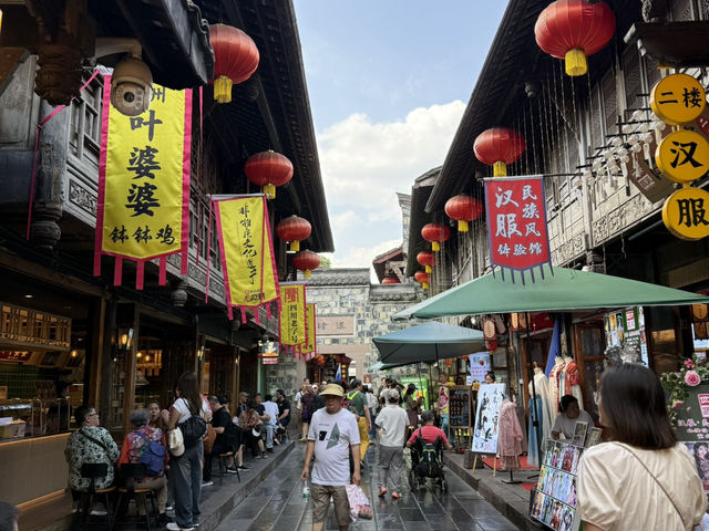 【中国・成都 錦里古街】まるで映画の世界。写真好きにも食べ歩き派にもたまらない場所！